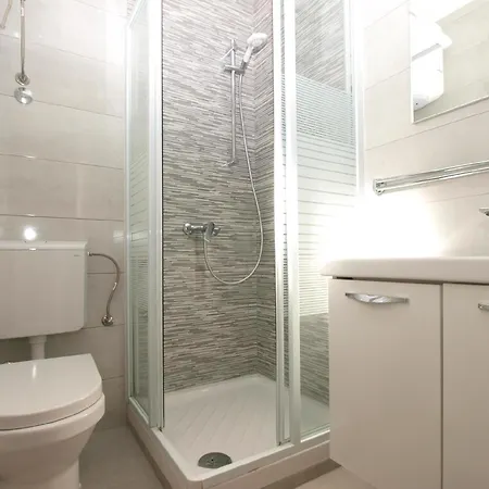 Apartment Fuer 2 Personen Ca 22 Qm In Pula, Istrien Istrische Riviera *